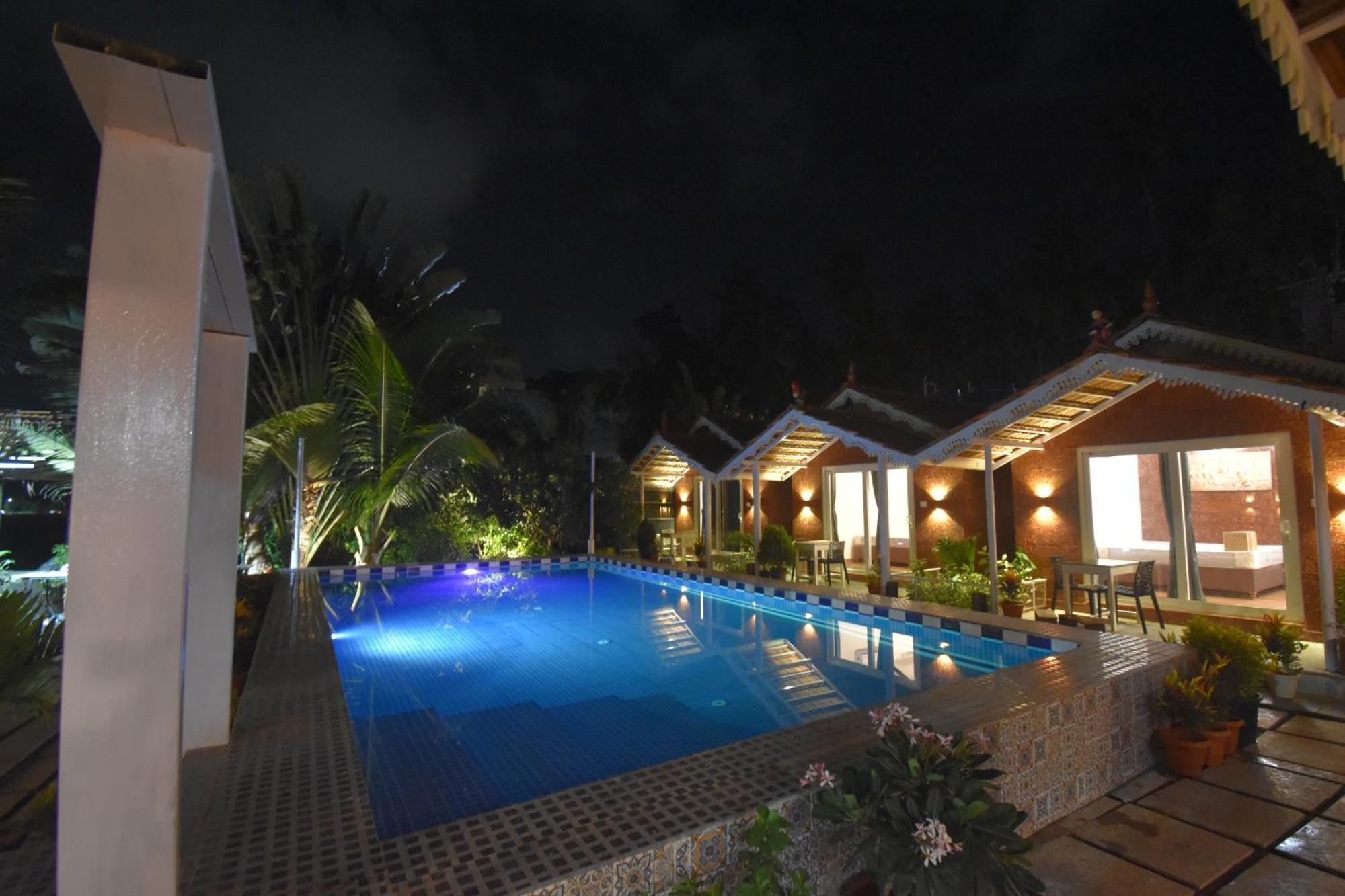 Golden Rice Resort & Cottages Candolim Esterno foto