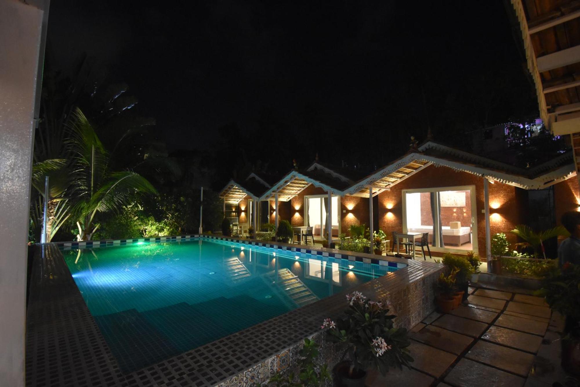 Golden Rice Resort & Cottages Candolim Esterno foto