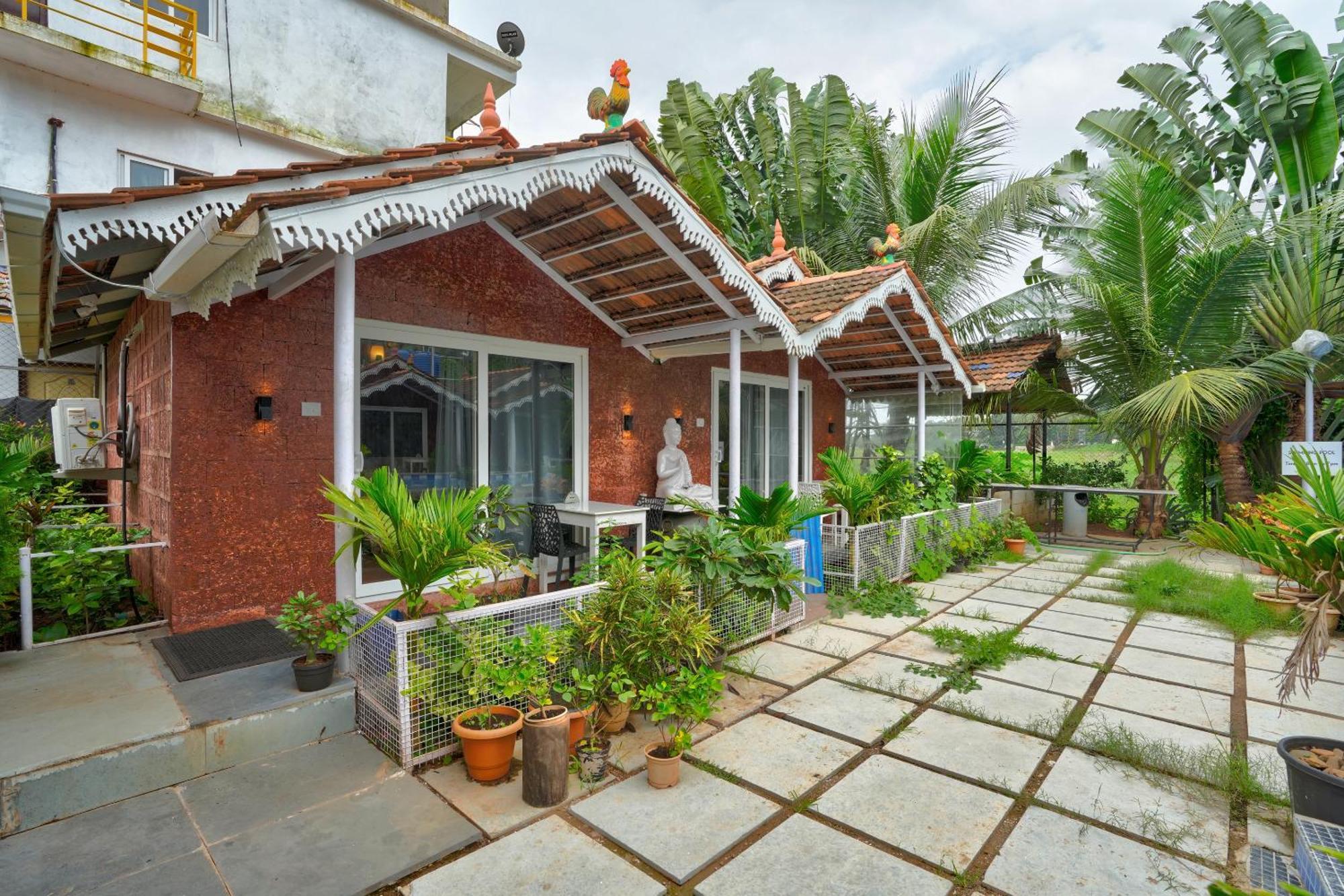Golden Rice Resort & Cottages Candolim Esterno foto