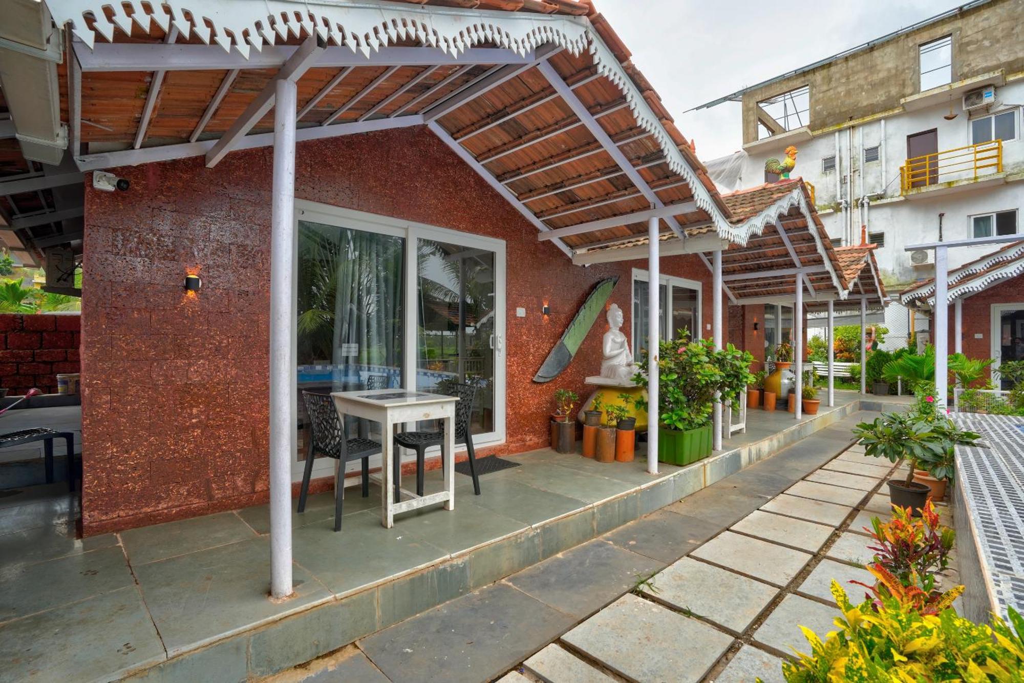 Golden Rice Resort & Cottages Candolim Esterno foto