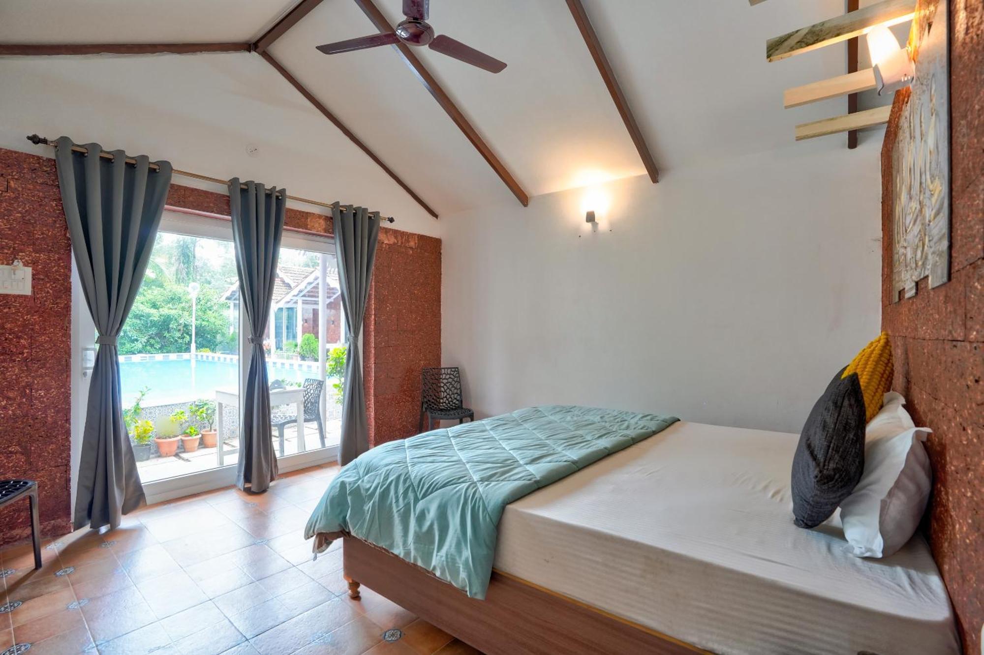 Golden Rice Resort & Cottages Candolim Esterno foto