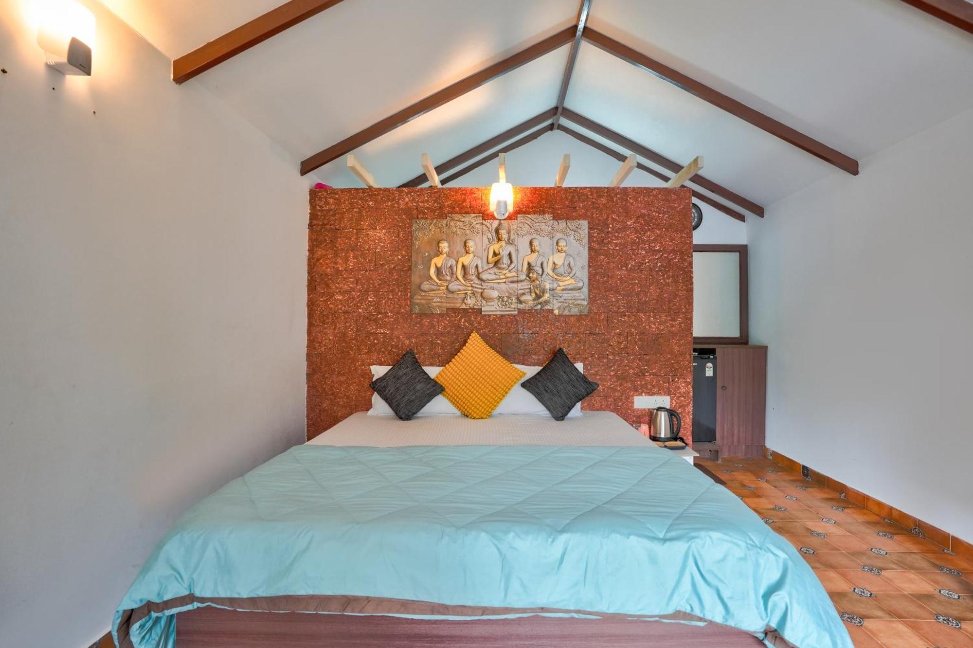 Golden Rice Resort & Cottages Candolim Esterno foto